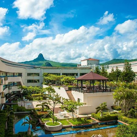 Howard Beach Resort Kenting Bagian luar foto View of the campus