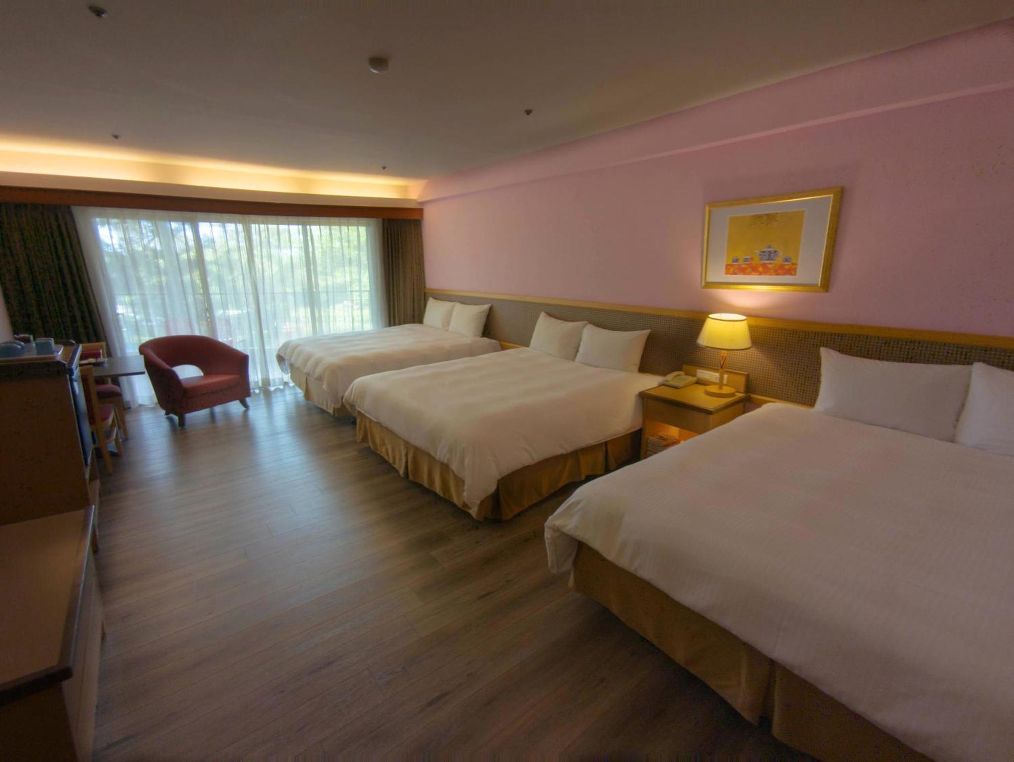 Howard Beach Resort Kenting Bagian luar foto Deluxe Room