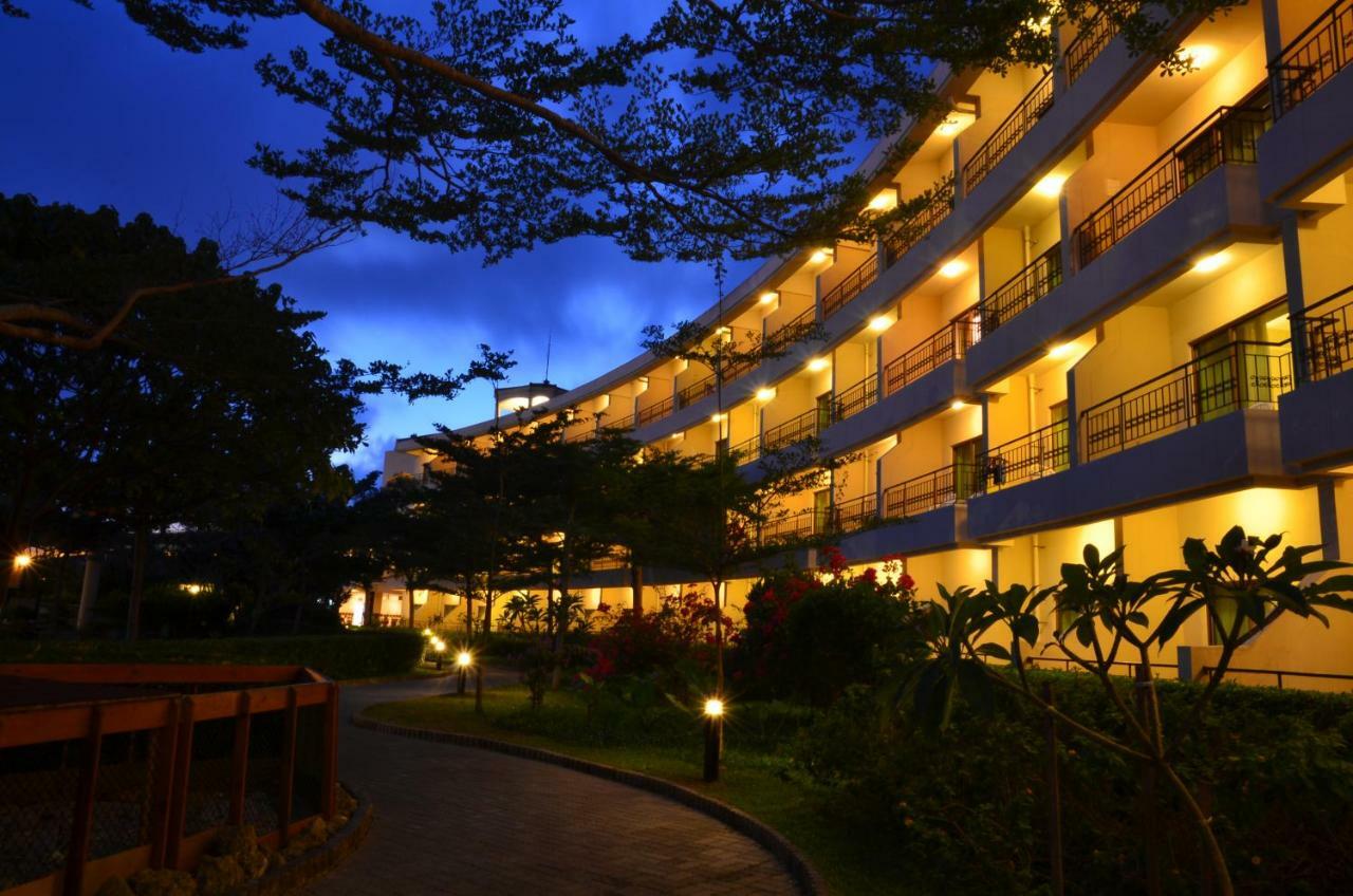 Howard Beach Resort Kenting Bagian luar foto The Royal